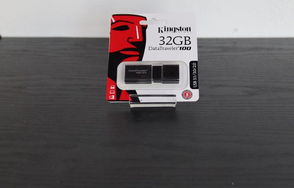 USB FLASH DRIVE: KINGSTON DATA TRAVELER 100 32GB USB3.0