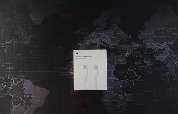 APPLE DATA CABLE: TYPE-C TO LIGHTNING CABLE [1M]